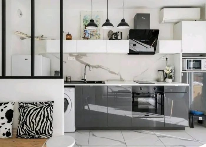 Design Loft Studio Climatise Parking Et Piscine