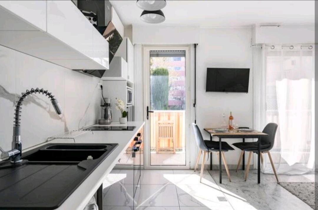 Design Loft Climatise Parking Et Piscine Apartamento *