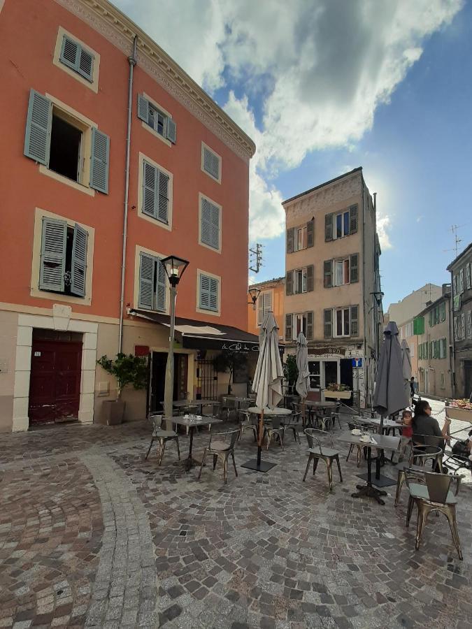 Design Loft Climatise Parking Et Piscine Vallauris